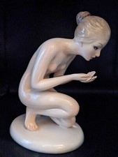 Large Vintage 1950s Italy Ronzan Women Drinking Water Porcelain Figurine Rare 10 picture