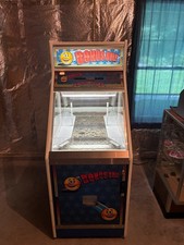 BONUS HOLE COIN PUSHER - QUARTERS - used, in great shape picture