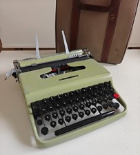 GREEN MCM. OLIVETTI LETTERA 22 TYPEWRITER . MOMA. SPANISH Ñ. PICA FONT. 1954 picture