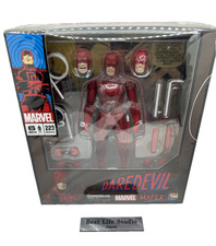 MAFEX No.223 Daredevil Comic Ver. Marvel Comics Medicom Toy Action Figure Japan picture