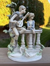 Lladro Serenade 5381 Excellent Condition No Box SIGNED picture
