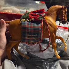 Breyer Traditional Plastic Model Horse Season's Greetings 2000 Holiday Edition picture