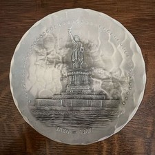 Natale Vintage Statue of Liberty Centennial Commemorative Metal Plate 1886-1986 picture