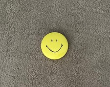 Vintage Yellow SMILEY FACE pin back button picture