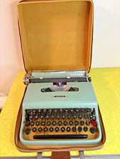 Vtg c1960s Olivetti Lettera 22 Typewriter Made in Italy Seafoam Green Case picture
