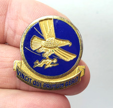 WWII Sterling AAF Troop Carrier Command Vincit Qui Primum Gerit DI Unit Pin 925 picture
