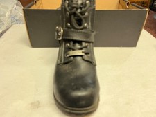 harley davidsom wemens size 8 booth picture