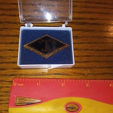 VINTAGE  DIAMOND T    TRUCK - TIE TACK  NEW IN BOX  NOS picture