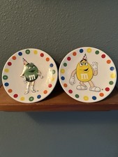 Vintage M&M World Party Plates Dishes - Green W/Boots & Yellow M&Ms  NWOT picture