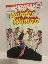 Showcase Presents: Wonder Woman vol. 2 (DC Comics 2008 )Comic Graphic Novel picture