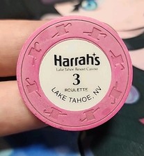 Harrah's Roulette Table 3 NV Lake Tahoe, Nevada Poker Gaming Casino Chip A6 Pink picture