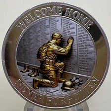 * VIETNAM VETERANS *NEVER FORGOTTEN Wall Challenge Coin In Clear  Capsule picture