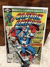 Captain America #262 (Marvel Comics October 1981) picture
