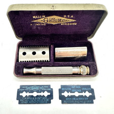 Vintage 1930s Gillette NEW Long Comb Bar Handle Safety Razor Set w/ Blue Blades picture