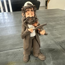 Vintage Yuzi D. Signed Handcrafted 7” Clay Hasidic Jewish Man Violin Fiddler picture