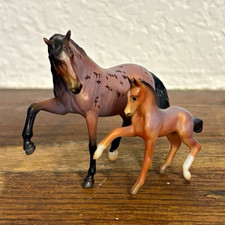 Breyer Stablemates Collectors Club - Arroyo and Baja picture